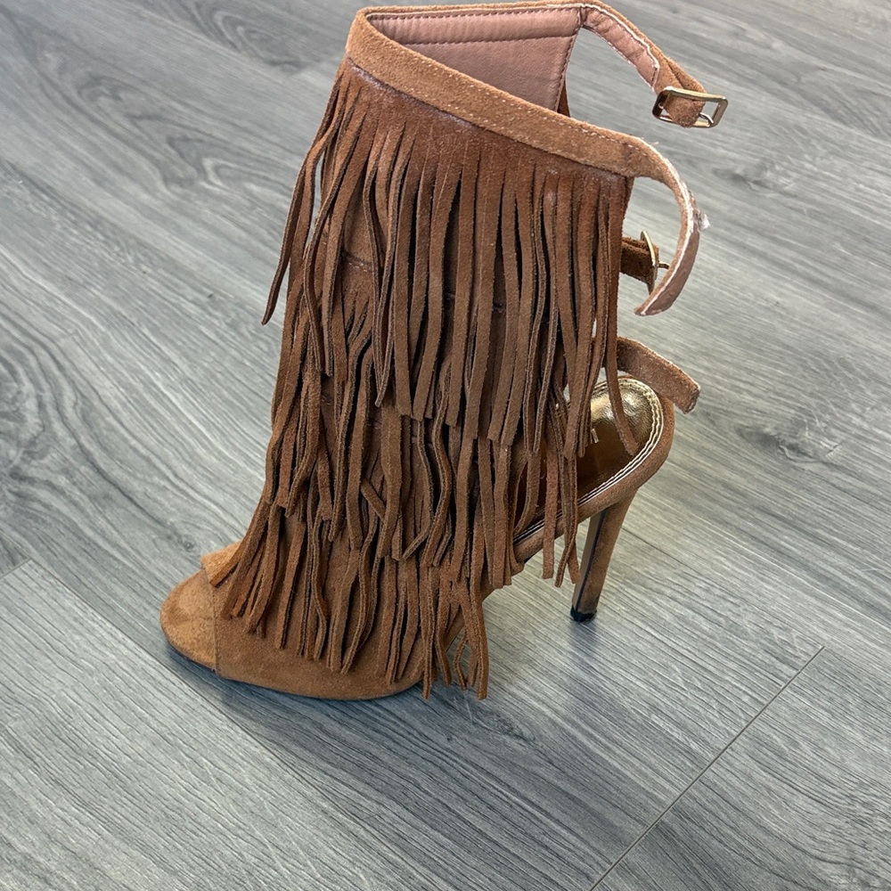 Liliana Women’s Fringe Suede Tan Heels - Picture 4 of 5